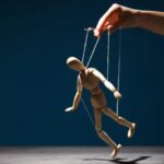 a rotina do trabalho esta escravizando o empregado